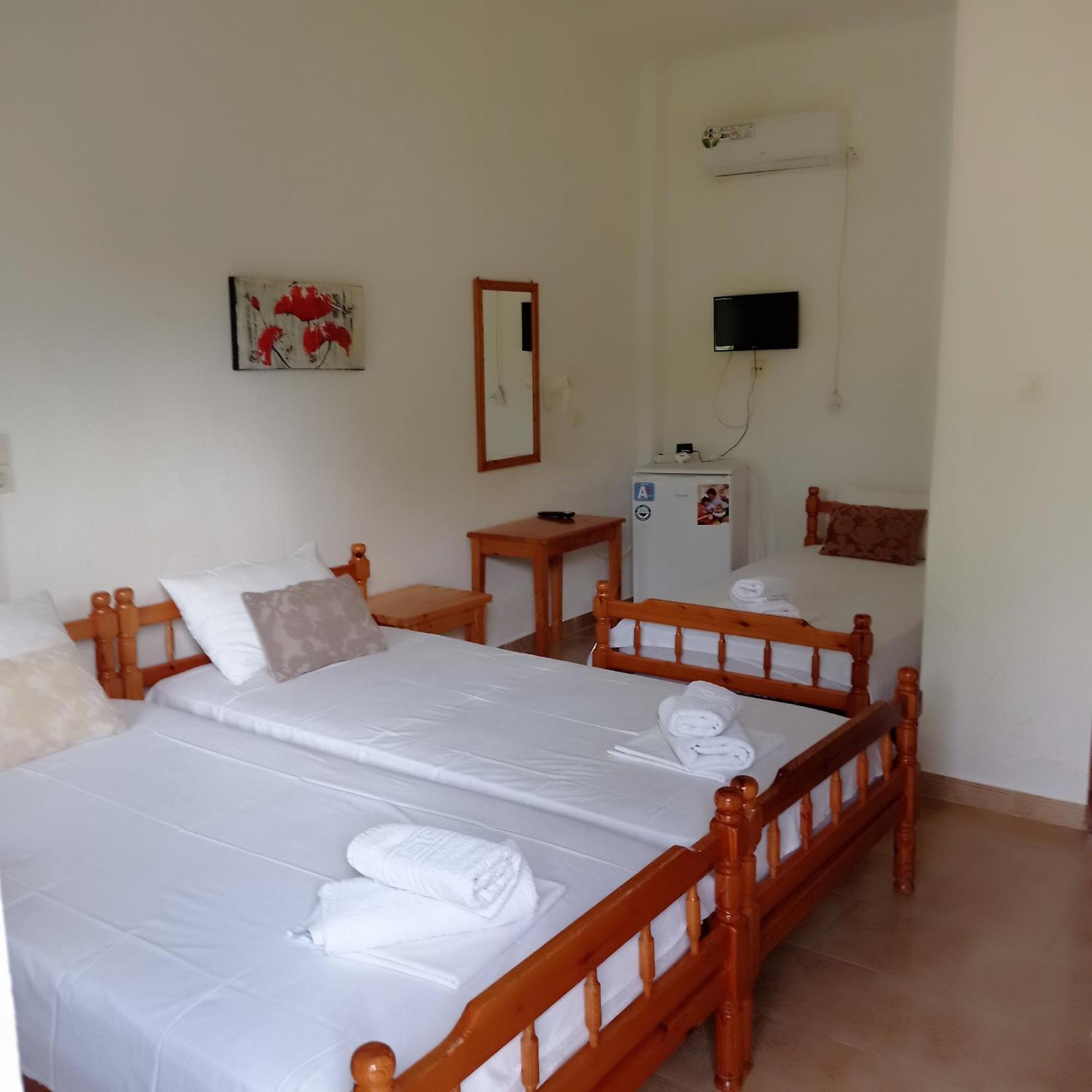 Asprovalta Rooms Kariotes Exteriör bild